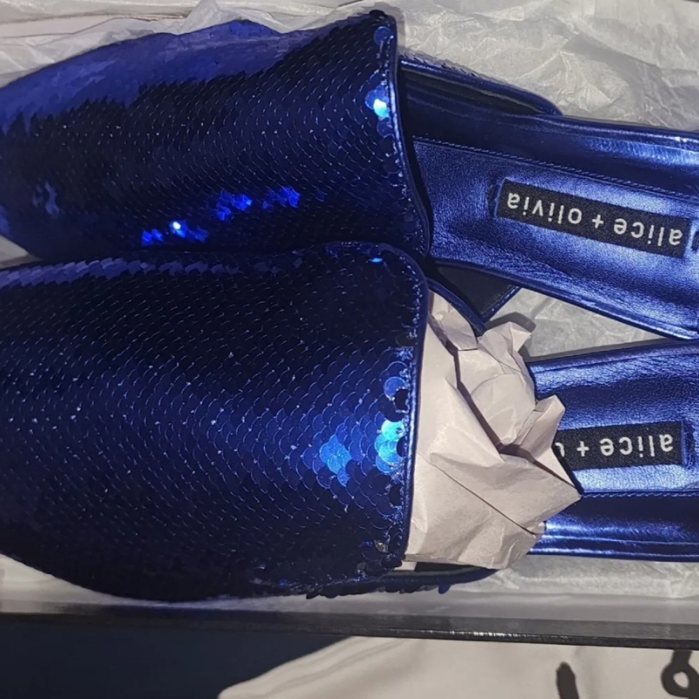 NWT Alice + Olivia Mules size 11